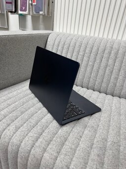 MacBook Air M3 13,6” Midnight 8GB/256GB 2024 - 4