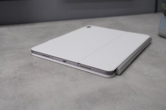 Apple Magic Keyboard pro iPad Air 13" M3 - CZ - bílá - 4