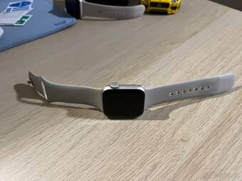 Apple Watch SE2 , 40mm starlight, záruka - 4