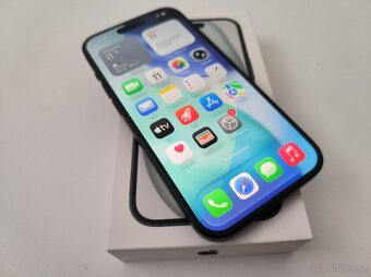 apple iphone 15 128gb Midnight 100% Batéria - 4