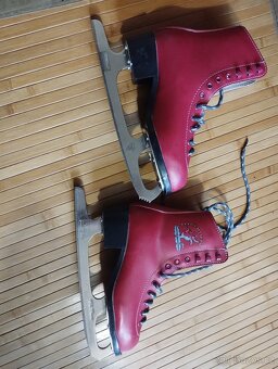 Brusle dívčí vel 34 - 4