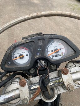 Yuki 125 - 4