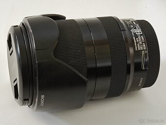 Sony 18-200mm f/3.5-6.3 černý - 4