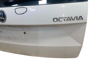 Páté dveře bílá barva LF9E Škoda Octavia 3 kombi r.v. 2014 - 4