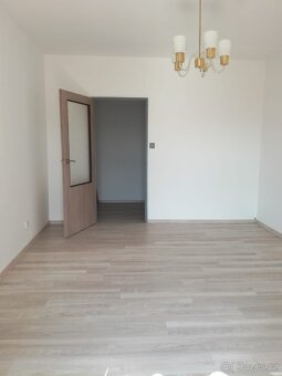 Pronájem bytu 2+1+šatna v centru Pardubic - 4