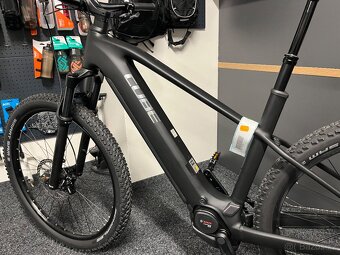 CUBE Reaction Hybrid RACE 800 vel. XL 2025 NOVÉ - 4