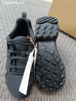 Nove dětské boty Adidas Terrex vel. 31 - 4