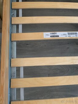 Dřevěná IKEA postel 90x200 cm (model Tarva) - 4