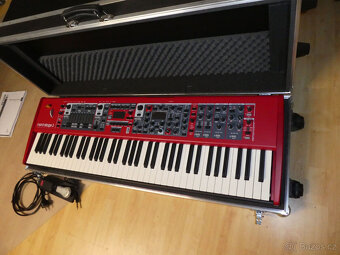 Clavia Nord Stage 3 HP 76 klavírní syntezátor varhany s pouz - 4