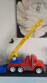 Plastové hasičské auto - 4