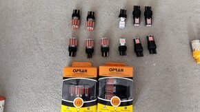 Led žárovky 12V žluté / červené - 4