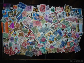 Poštovní známky z celého světa přes 5000 ks - 4