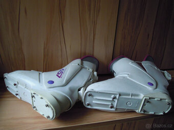 Přeskáče Lyžařské boty velikost EU 38 lyžáky 24cm dětské - 4