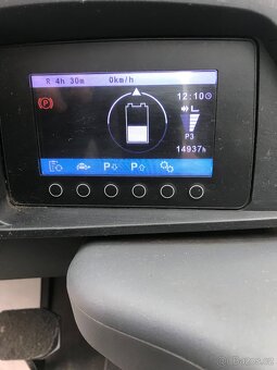 Jungheinrich efg 320 zasklený r.v.12/2017 - 4