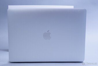 ZÁRUKA/Macbook Air13.3"/M1 (7 CORE) /8GB RAM/256GB SSD/CZ - 4