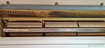 Bílé piano Rösler - Petrof - Renner z roku 1990 - 4