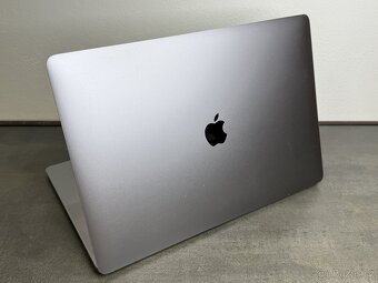 MacBook Pro 15'' 2019 / i7 / 16GB / 512GB SSD / Space Gray - 4