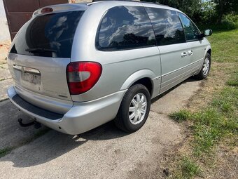 Chrysler Grand Voyager 2,5 CRD manuál - 4