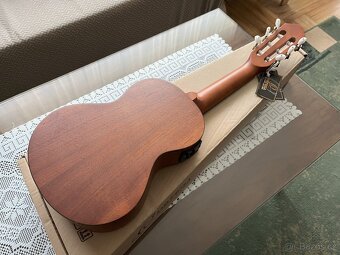 Ortega RGL5E - Elektroakustické kytarové ukulele / kytarlele - 4