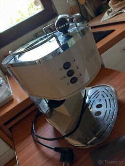 kávovar DeLonghi - 4