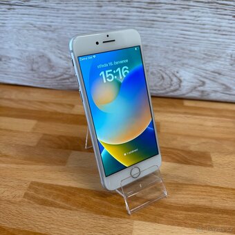 Iphone 8 64GB, bílý (12 měsíců záruka) - 4