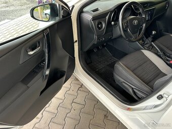 Toyota Auris combi 1.6 VVT-i 97kW BUSINESS původ ČR - 4