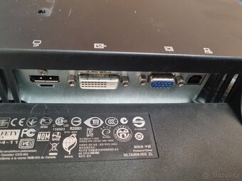 LCD monitor HP Compaq LA2405x - 4