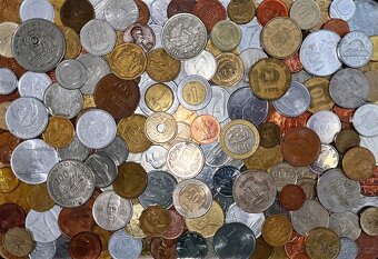 STOVKY MINCÍ Z CELÉHO SVĚTA - 4