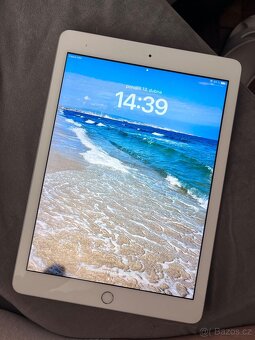 Apple iPad 5.generace - 4