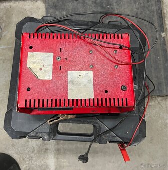 Nabíječka autobaterií 12V 6 Amp.ABSAAR - 4