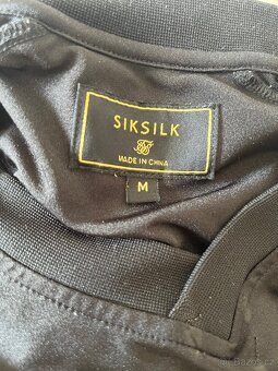 Stylové černé tričko ve sportovním stylu od značky SikSilk - 4