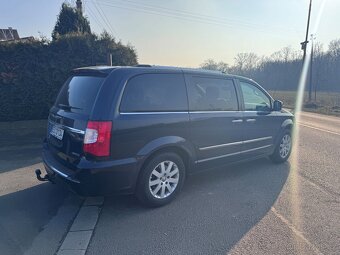 Chrysler Town Country 3,6 Limited 2x DVD CREW ÚHLY 2014 - 4