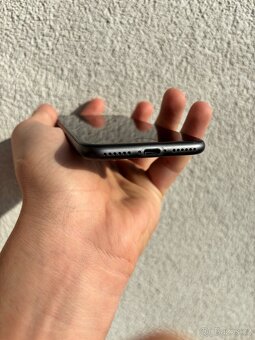 iPhone 8/ 100% - 4