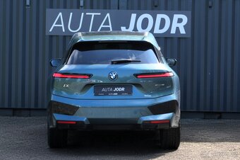 BMW IX 40 240 kW, xDrive, Vzduchový podvozek, Sky-Lounge - 4