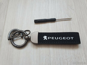 kožená klúčenka škoda viac farieb, peugeot - 4