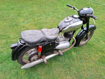 Jawa 250/353 Kývačka - 4