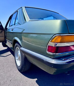 BMW 520i r.v.1982, model e28, šestiválec - 4