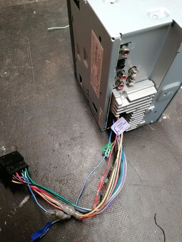 Pioneer DMH G220BT - 4
