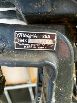 Prodám lodní motor Yamaha 25 - 4