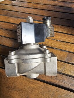 Elektromagnetický ventil nerez nový - 4