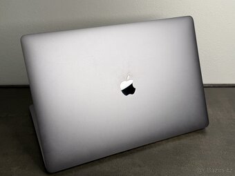 MacBook Pro 15'' 2017 / i7 / 16GB / 256GB SSD / Space Gray - 4