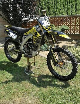 Suzuki 250 - 4