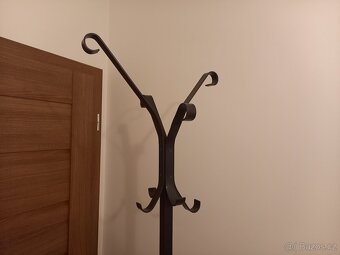 ikea stojanový věšák Portis - 4
