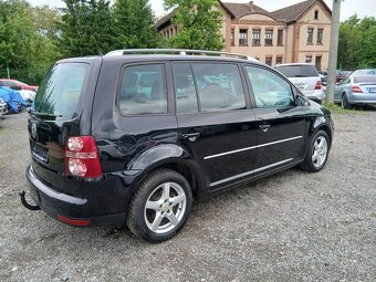 VW Touran, 2.0 TDI, DSG, Xenon, tažné - 4