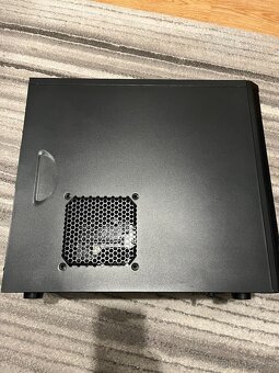 Čistý, nevyužívaný rychlý PC Gigabyte H410M+i3-10105+8GB+SSD - 4