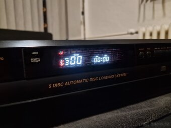 Denon DCM 370. 5CD changer - 4
