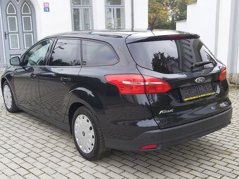 Ford Focus 1.5 TDCi, 2015, pěkný stav - 4