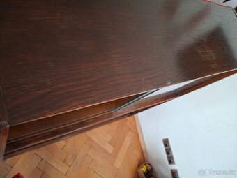 Vitrína, knihovna z masivu, po babičce - 4