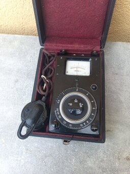 Starý měřící přístroj. - 4