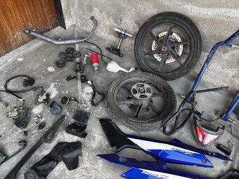 Honda cbr125r náhradní díly - 4